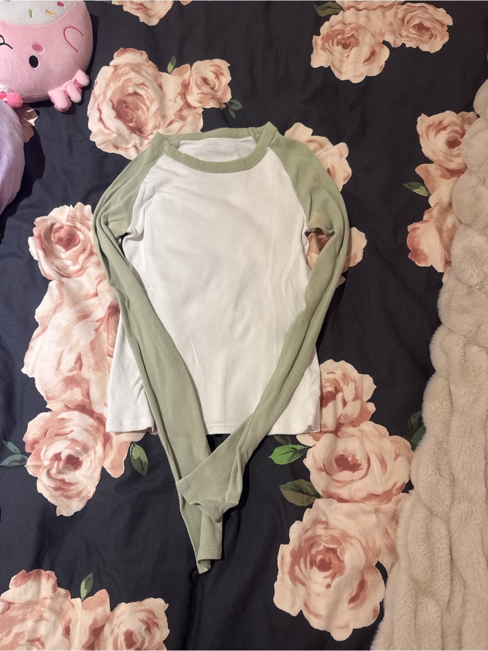 John gault Long Sleeve Raglan Top in Sage Green and White